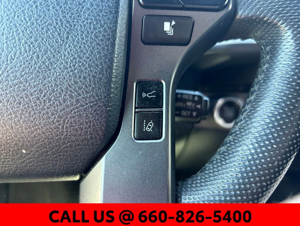 Used 2019 Toyota Tacoma TRD Off-Road AWD/4WD image 16