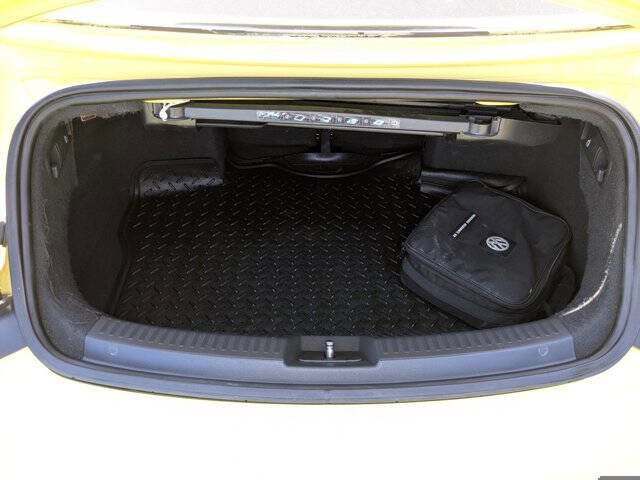 Used 2015 Volkswagen Beetle 1.8T FWD image 25