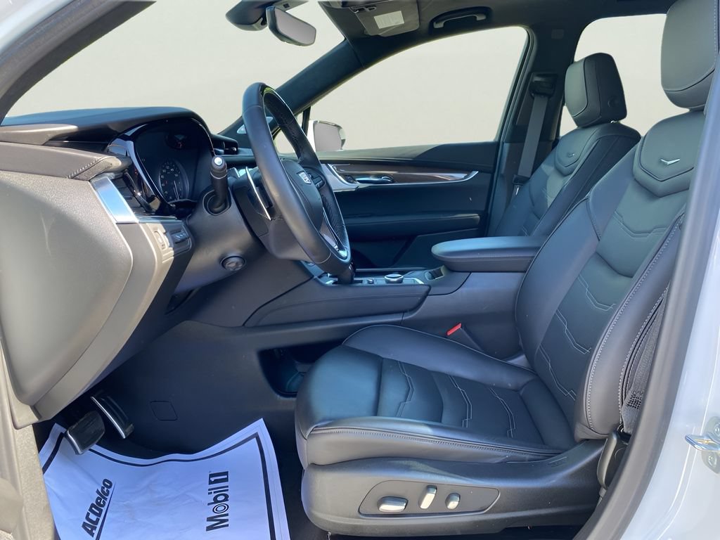 Used 2025 Cadillac XT6 Sport w/ Platinum Package AWD/4WD image 17