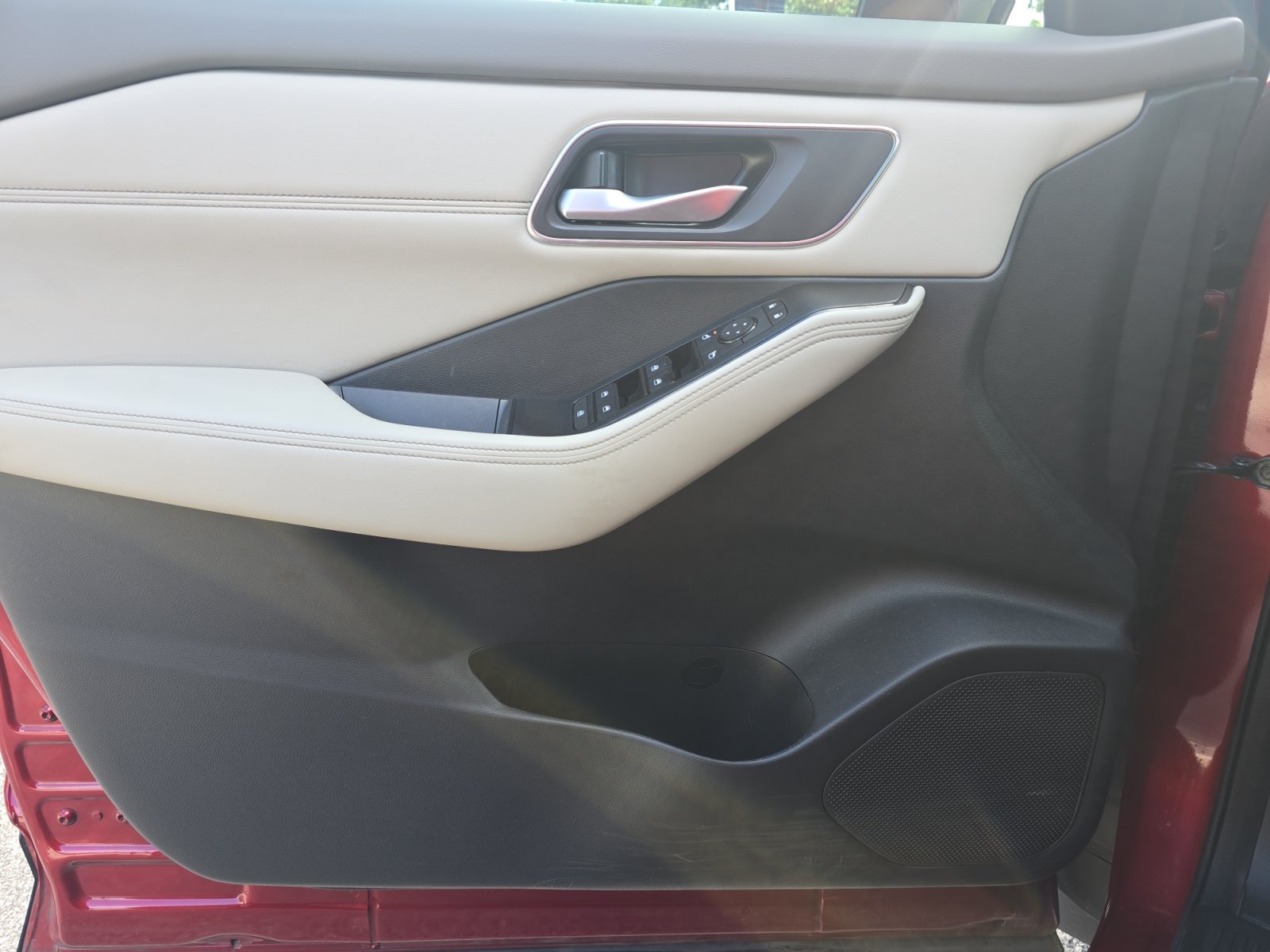 Used 2021 Nissan Rogue SV w/ Premium Package FWD image 28