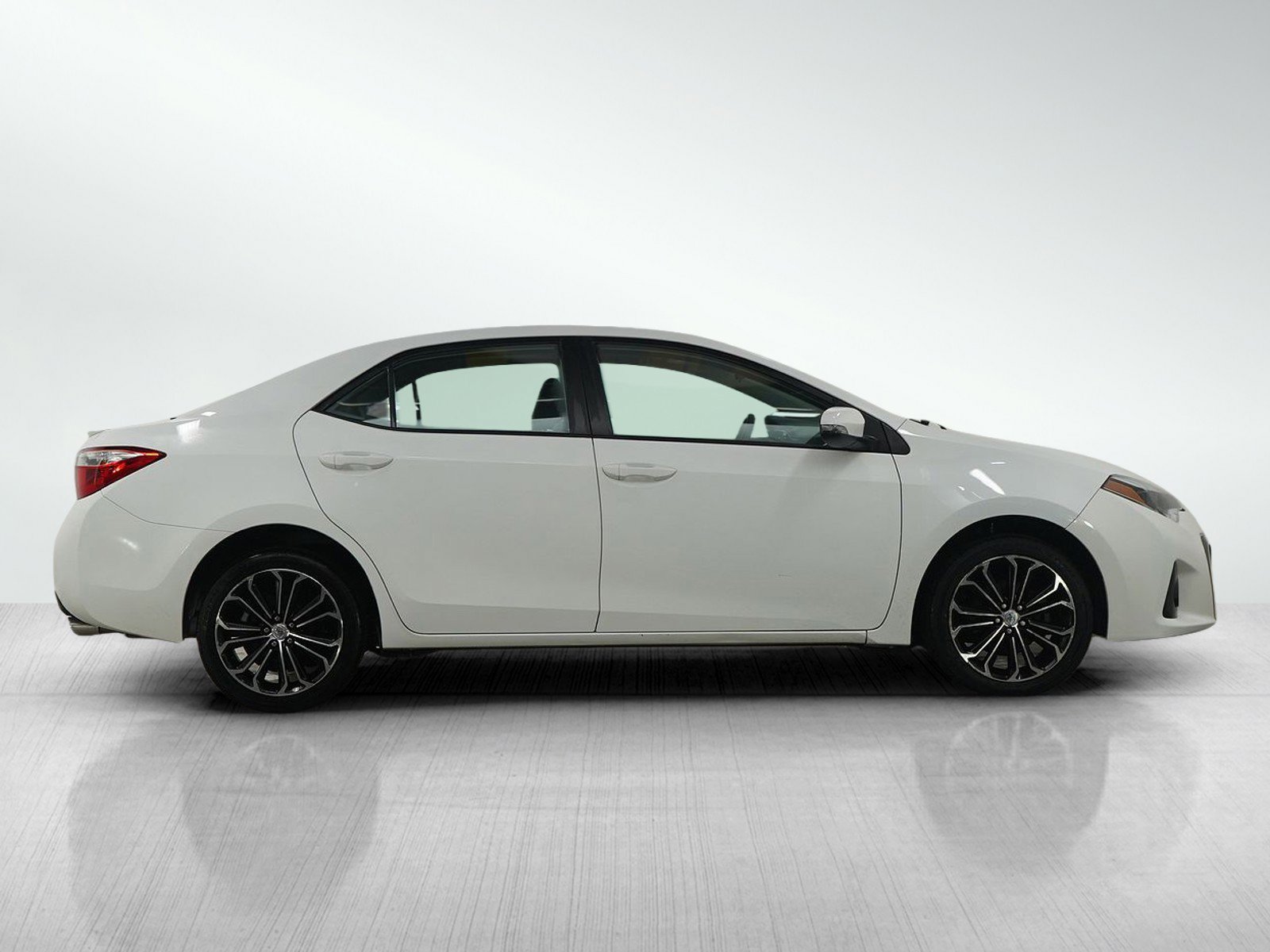 Used 2015 Toyota Corolla S image 6