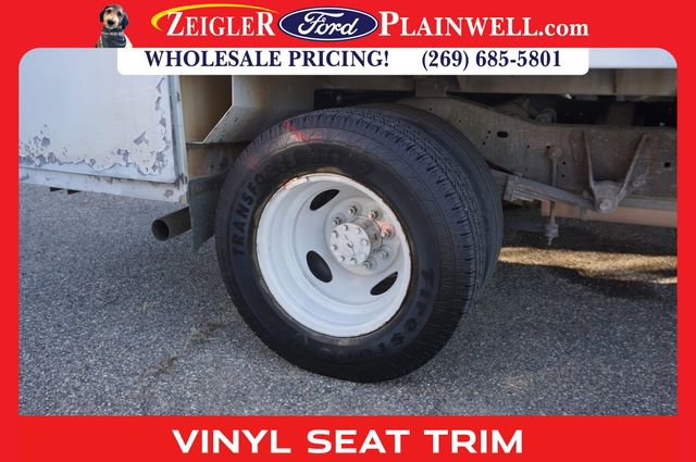 Used 2011 Ford E-450 and Econoline 450 Super Duty image 4