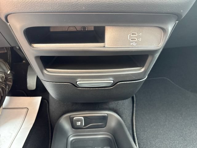 New 2027 Chrysler Pacifica Select AWD/4WD image 17