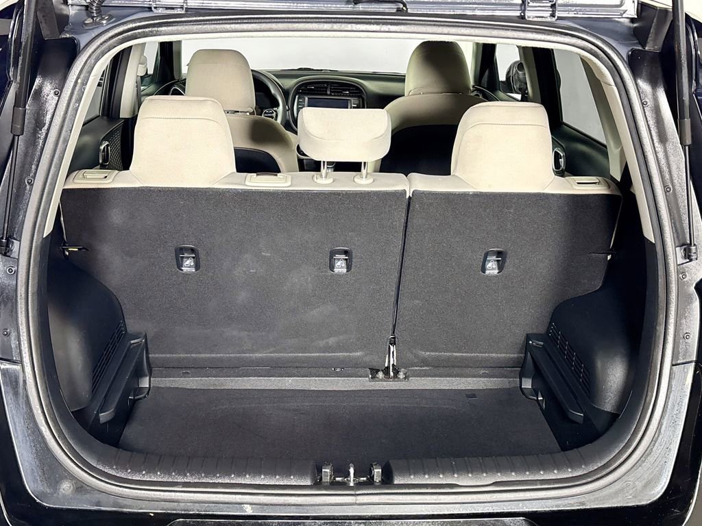 Certified 2023 Kia Soul LX image 19