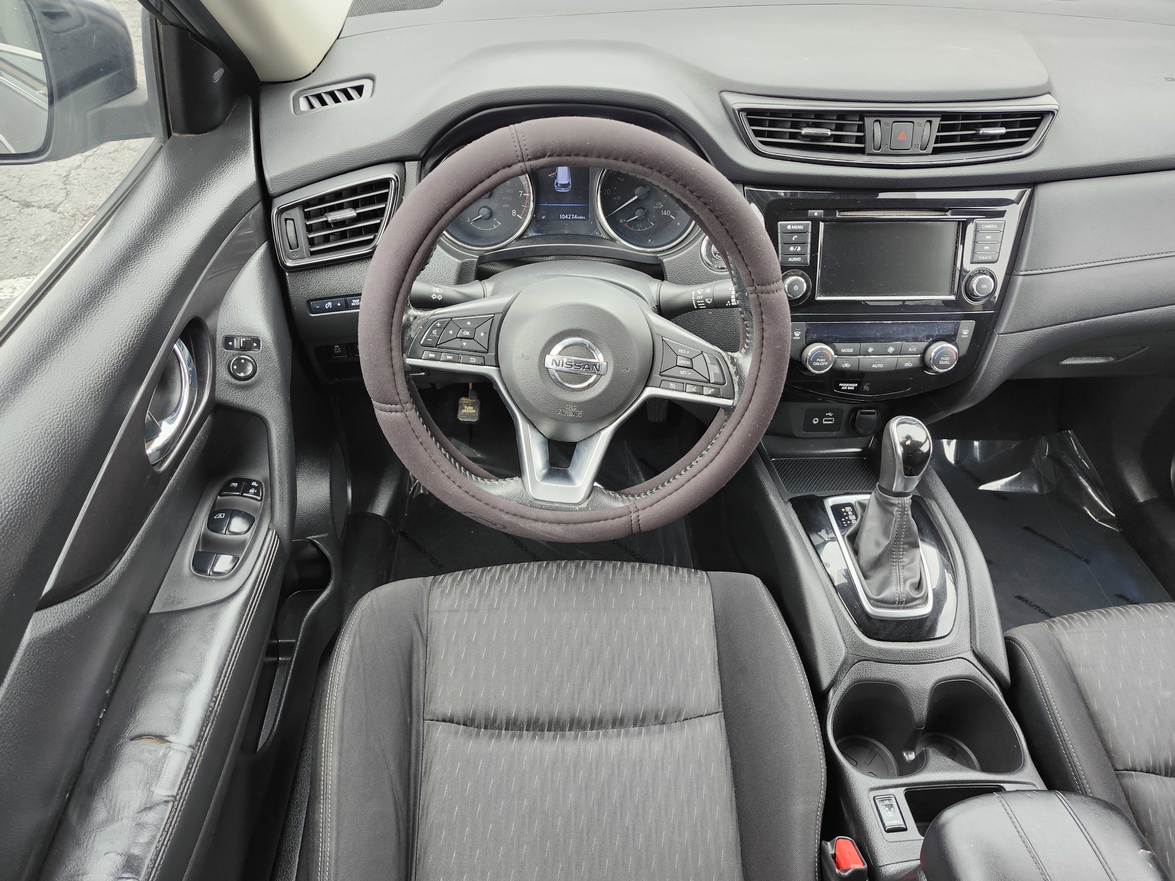 Used 2020 Nissan Rogue SV image 28