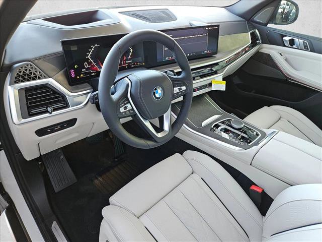 New 2026 BMW X5 xDrive50e AWD/4WD image 3