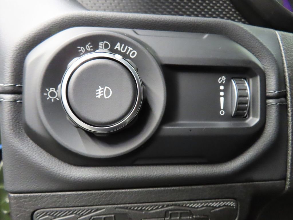 Used 2024 Jeep Wrangler Unlimited Rubicon w/ Technology Group AWD/4WD image 48
