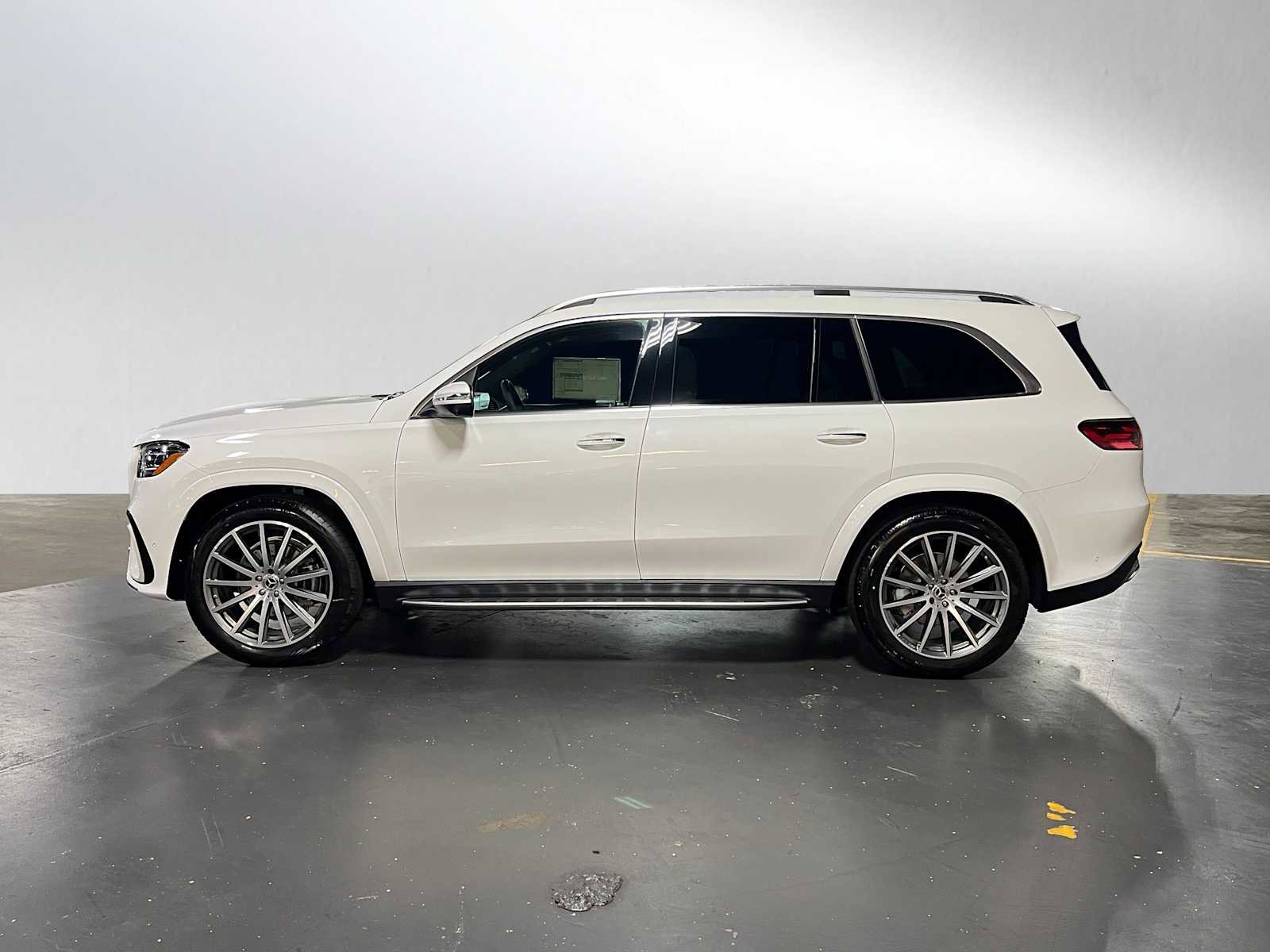 New 2025 Mercedes-Benz GLS 580 4MATIC image 6