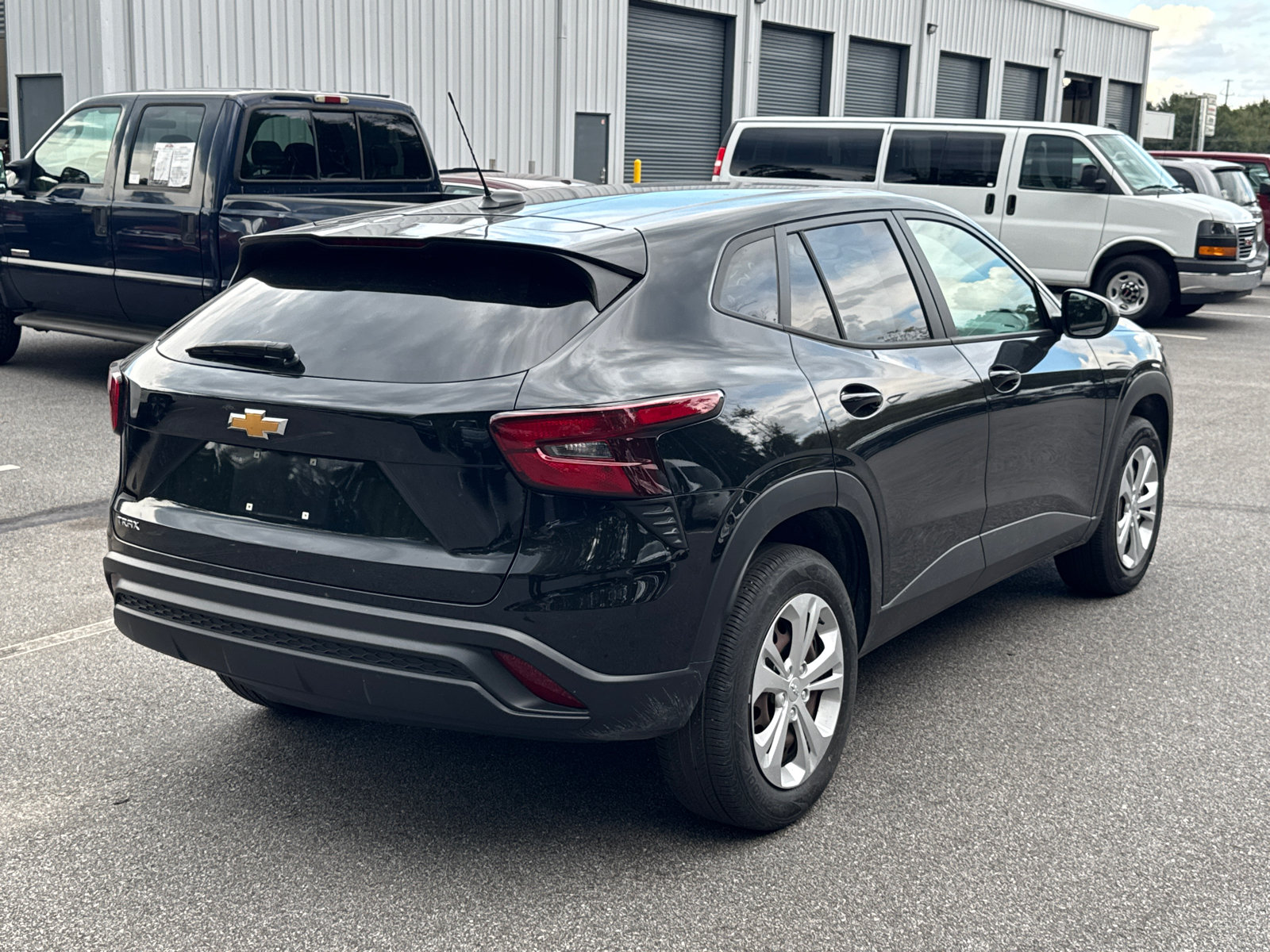 Used 2024 Chevrolet Trax LS FWD image 5