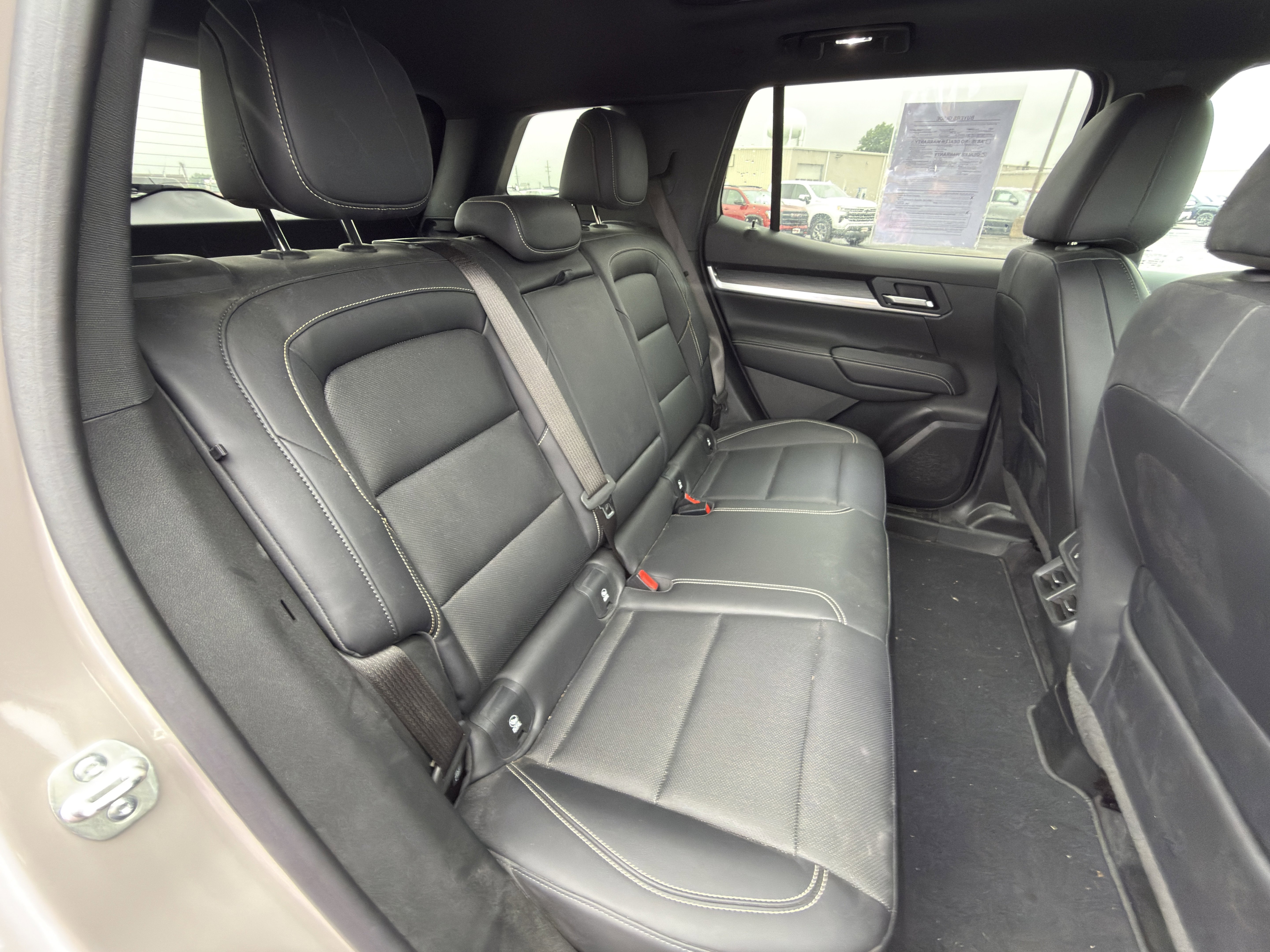 Used 2025 GMC Terrain Elevation w/ Elevation Premium Package AWD/4WD image 12