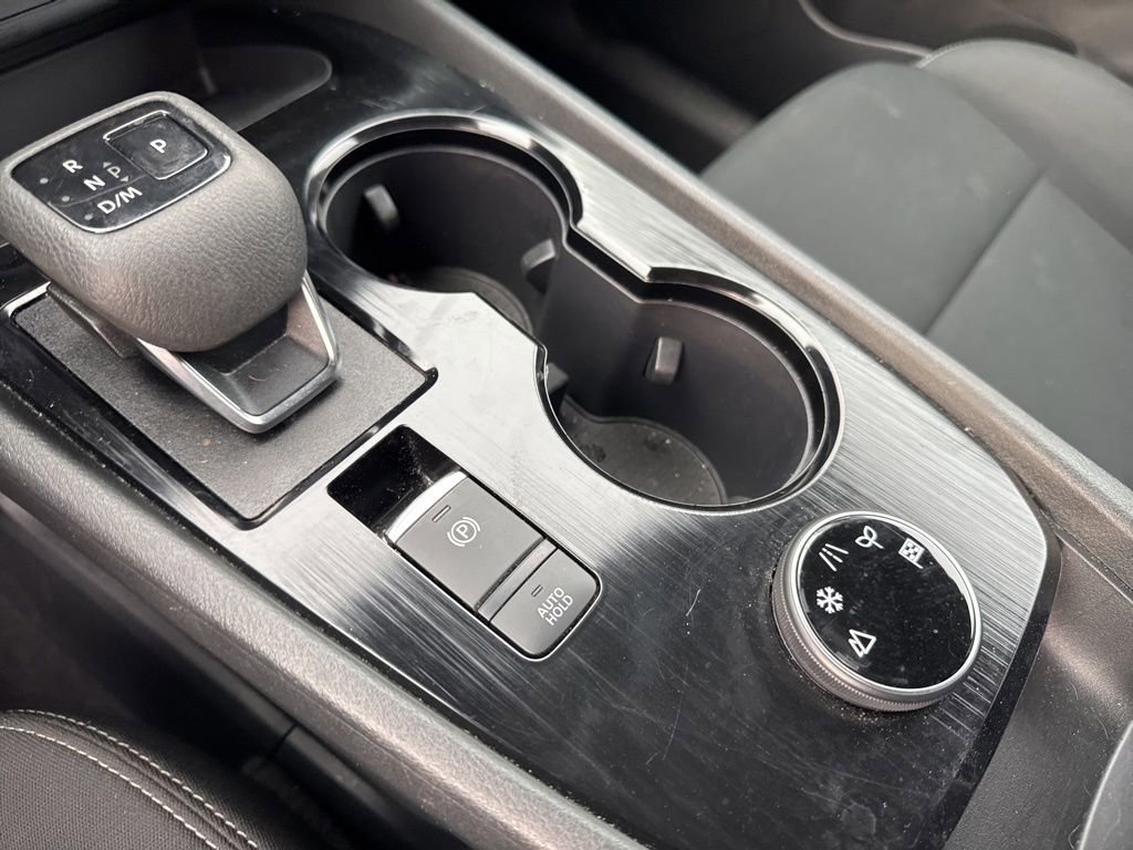 Used 2023 Nissan Rogue S image 7