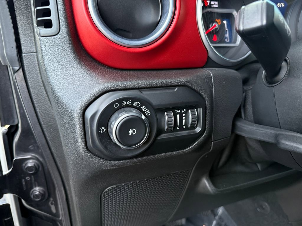 Used 2018 Jeep Wrangler Unlimited Rubicon w/ Dual Top Group image 37