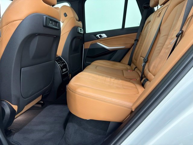 Used 2019 BMW X5 xDrive40i w/ Premium Package 2 AWD/4WD image 17