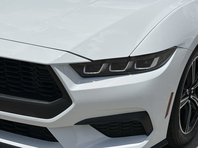 Used 2025 Ford Mustang Premium RWD image 10