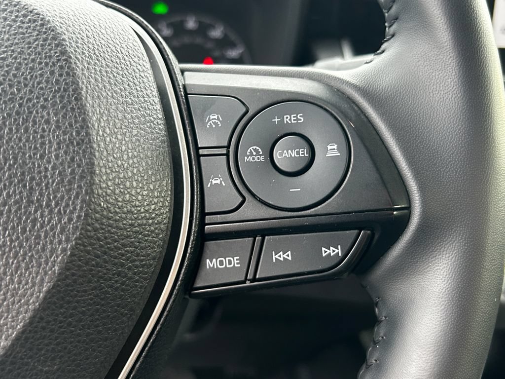 Used 2025 Toyota Corolla SE FWD image 16