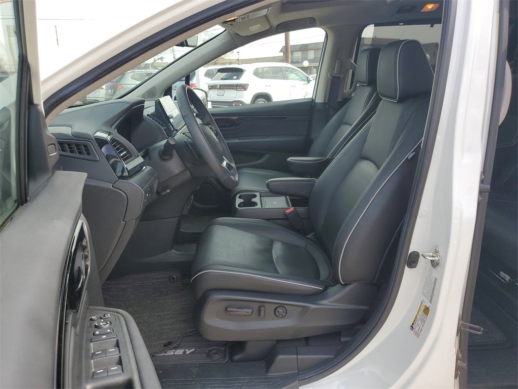 Used 2025 Honda Odyssey Elite image 9