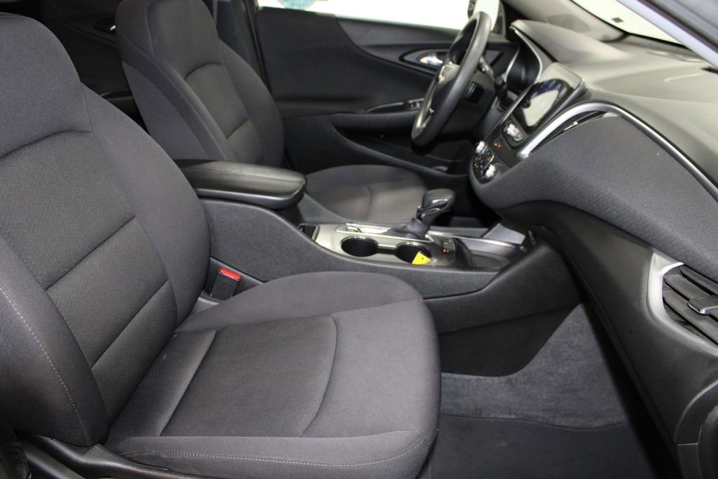 Used 2024 Chevrolet Malibu LT image 24