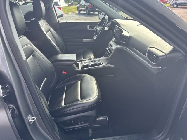 Used 2024 Ford Explorer XLT w/ Equipment Group 202A image 40