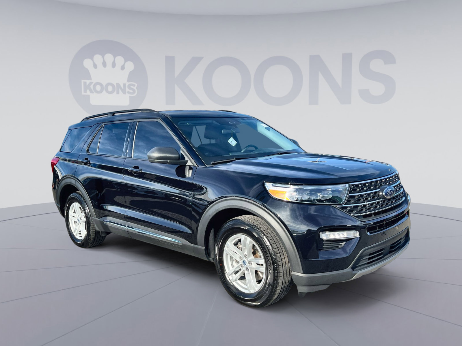 Used 2023 Ford Explorer XLT w/ Equipment Group 202A image 10