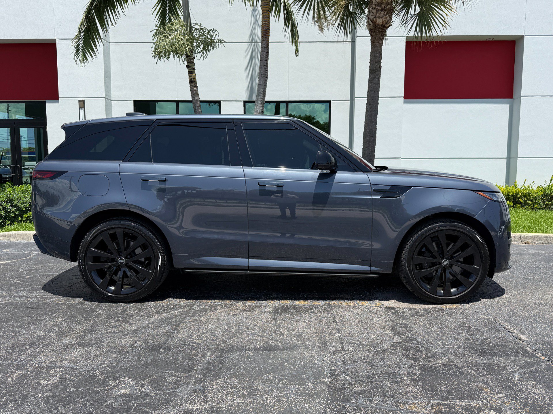 Used 2023 Land Rover Range Rover Sport First Edition AWD/4WD image 2