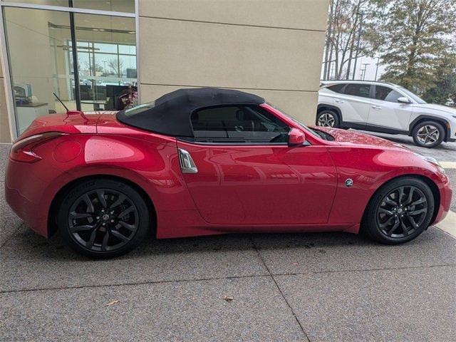 Used 2019 Nissan 370Z Roadster image 7
