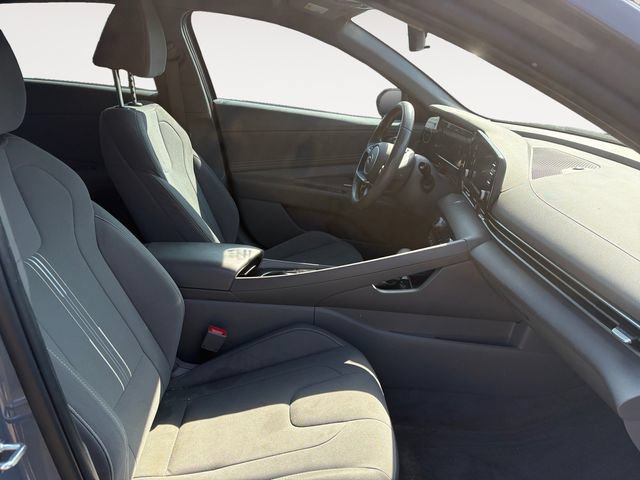 Used 2021 Hyundai Elantra SEL w/ Convenience Package FWD image 14
