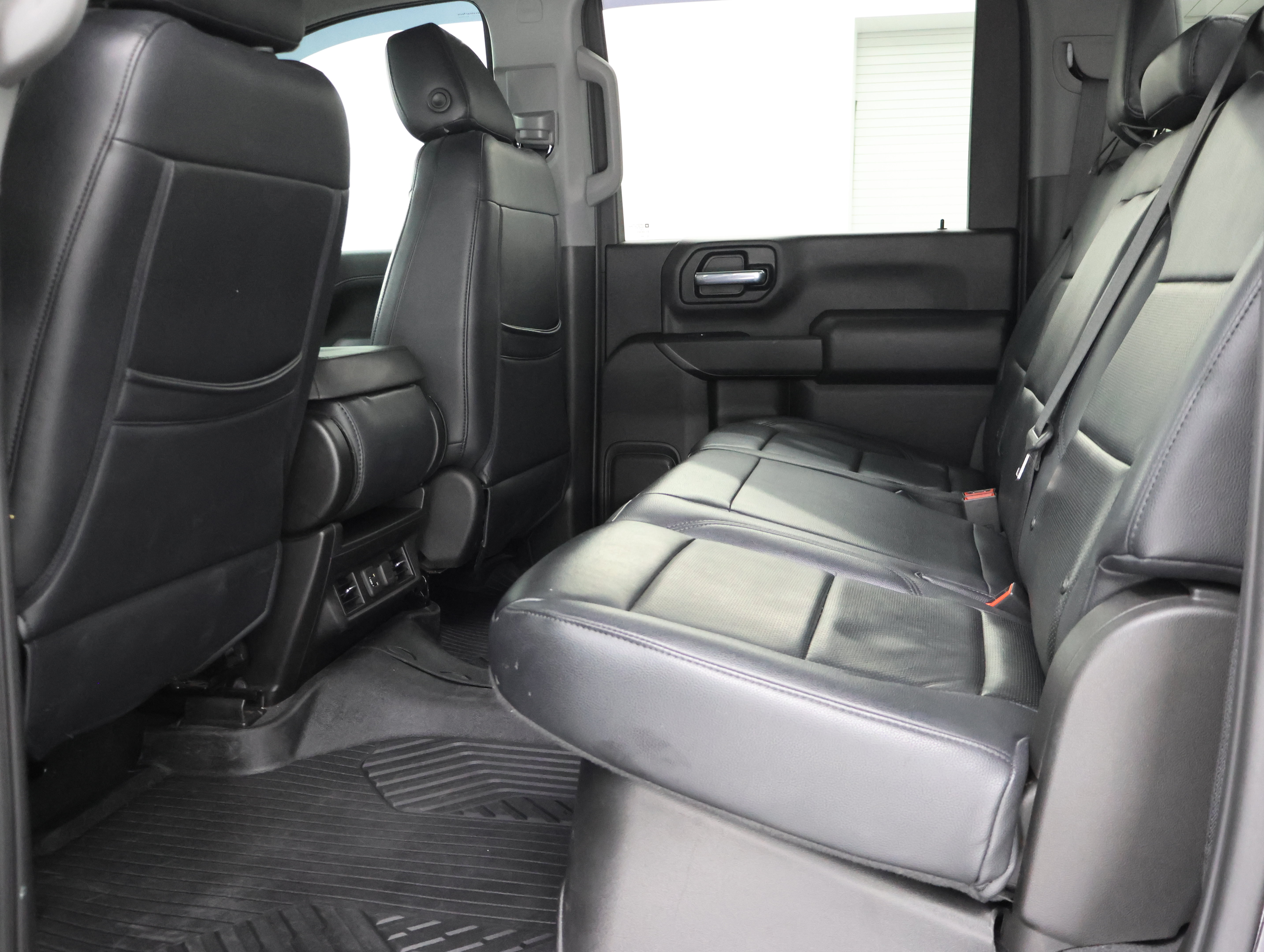 Used 2023 Chevrolet Silverado 2500 LT w/ Convenience Package AWD/4WD image 9