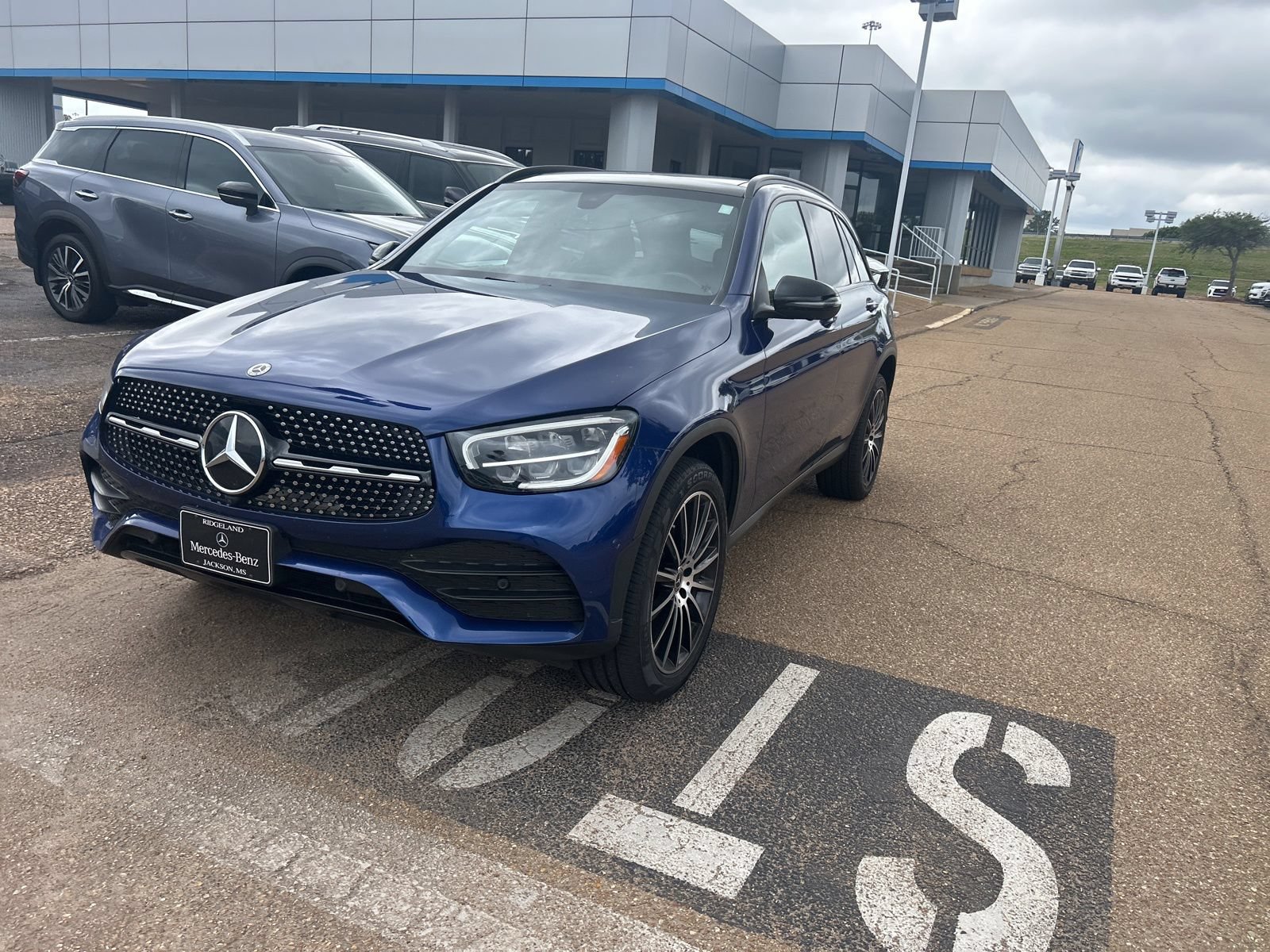 Used 2021 Mercedes-Benz GLC 300 image 4