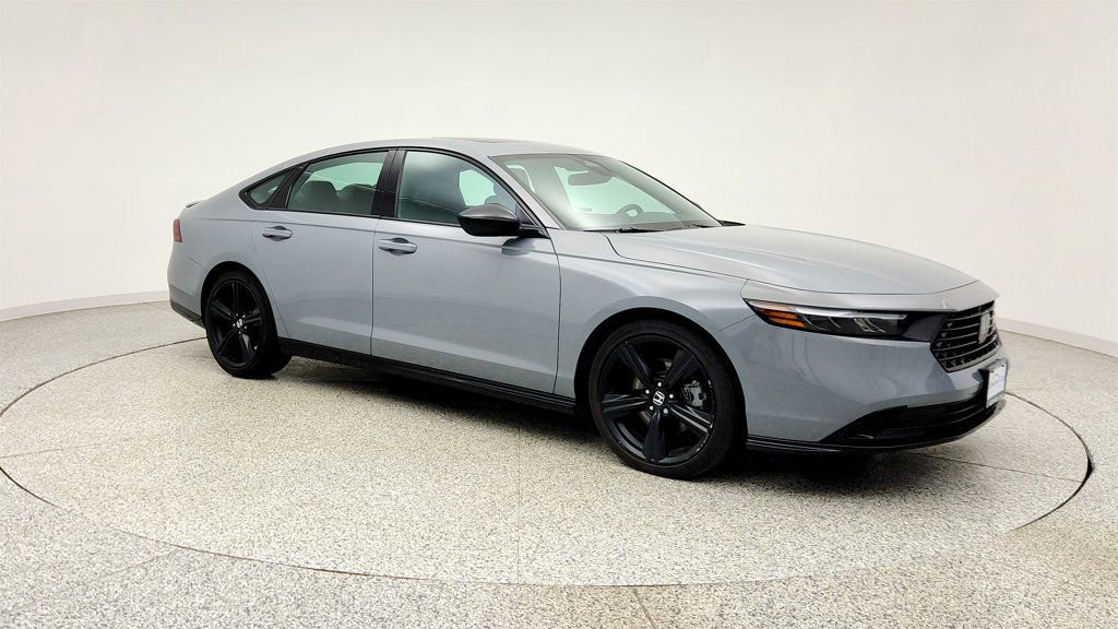 Used 2025 Honda Accord Sport image 3