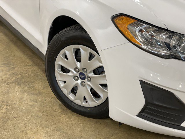 Used 2020 Ford Fusion S image 11