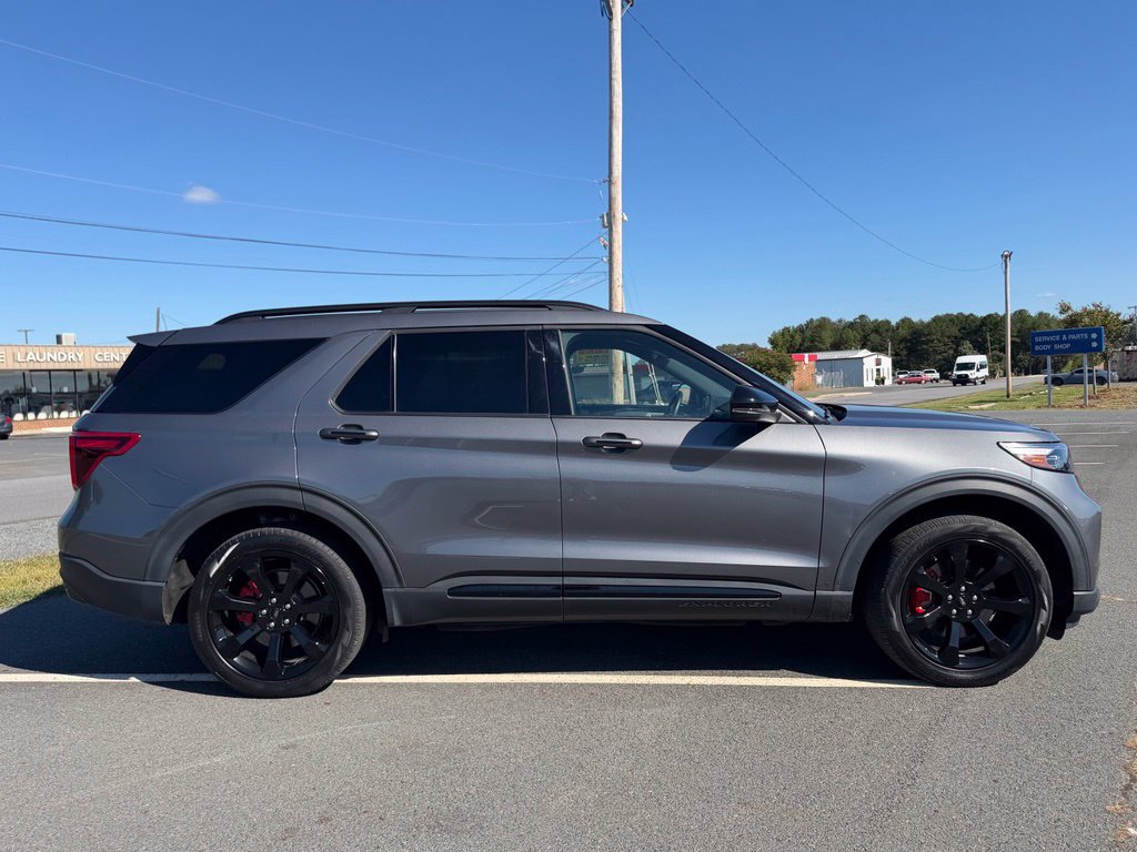 Used 2023 Ford Explorer ST w/ Equipment Group 401A AWD/4WD image 2