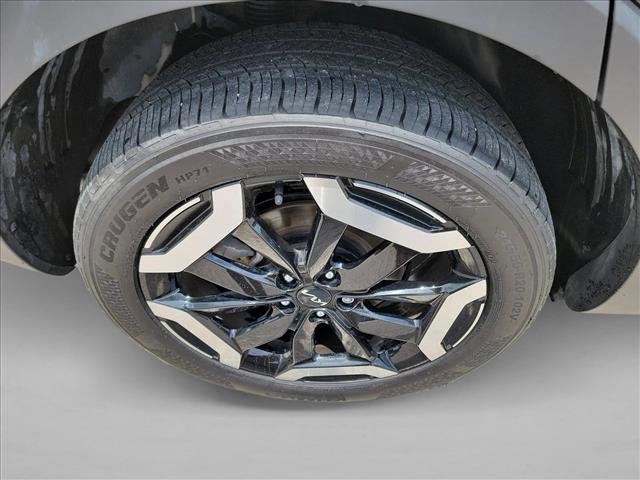 Used 2025 Kia Telluride S FWD image 11