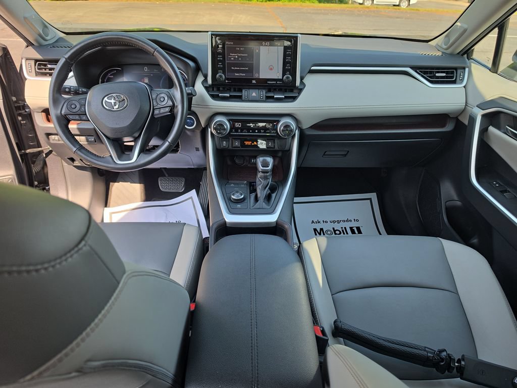 Used 2019 Toyota RAV4 Limited w/ Carpet Mat Package AWD/4WD image 19