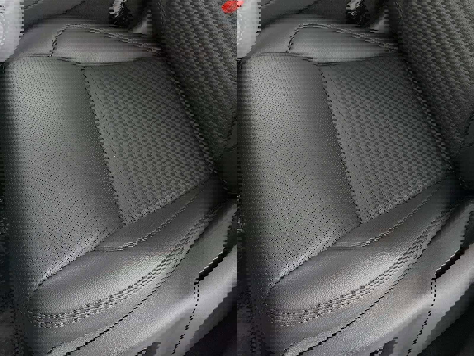 Used 2024 Land Rover Discovery Sport S image 20