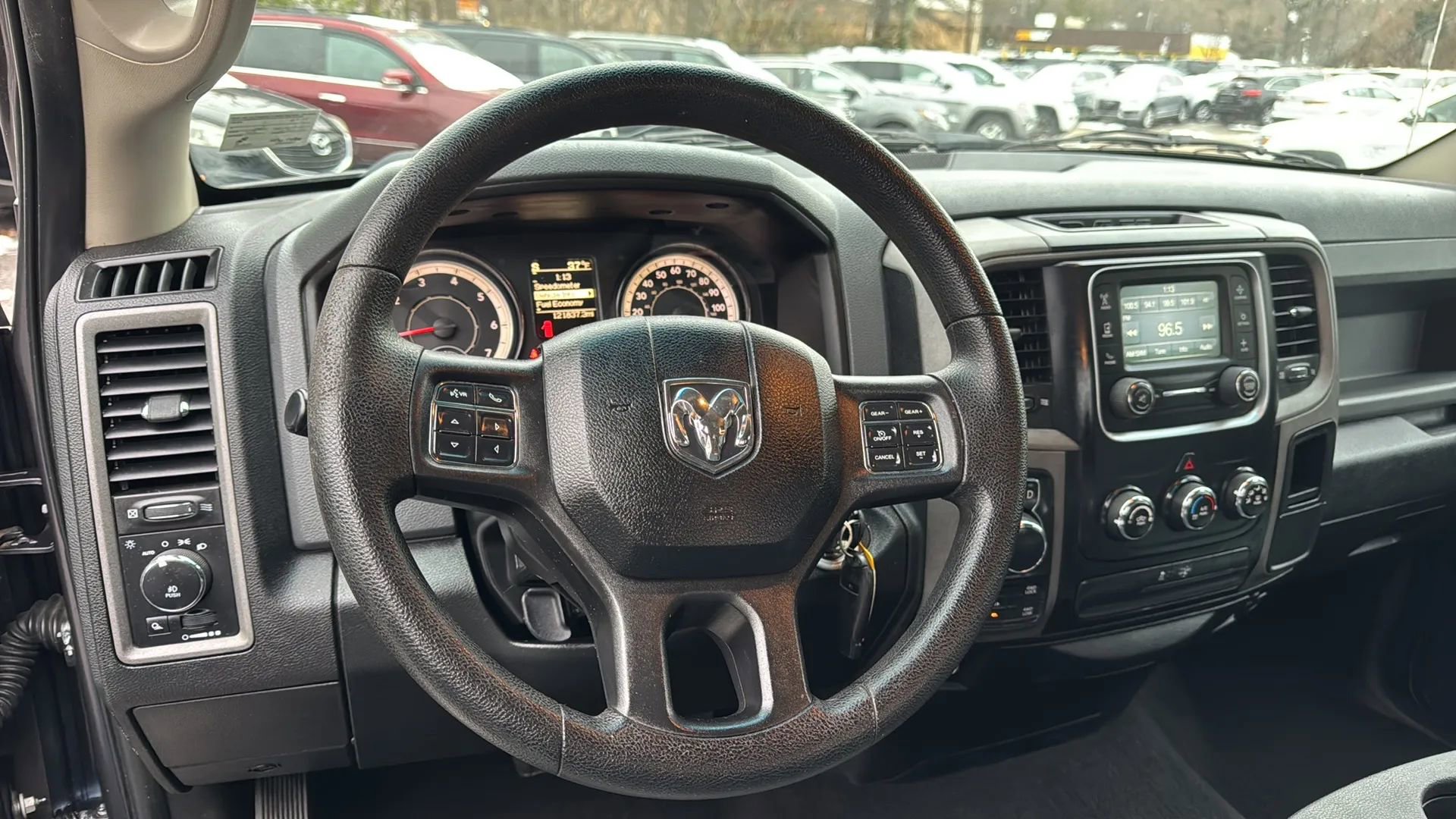 Used 2017 RAM 1500 Express image 9