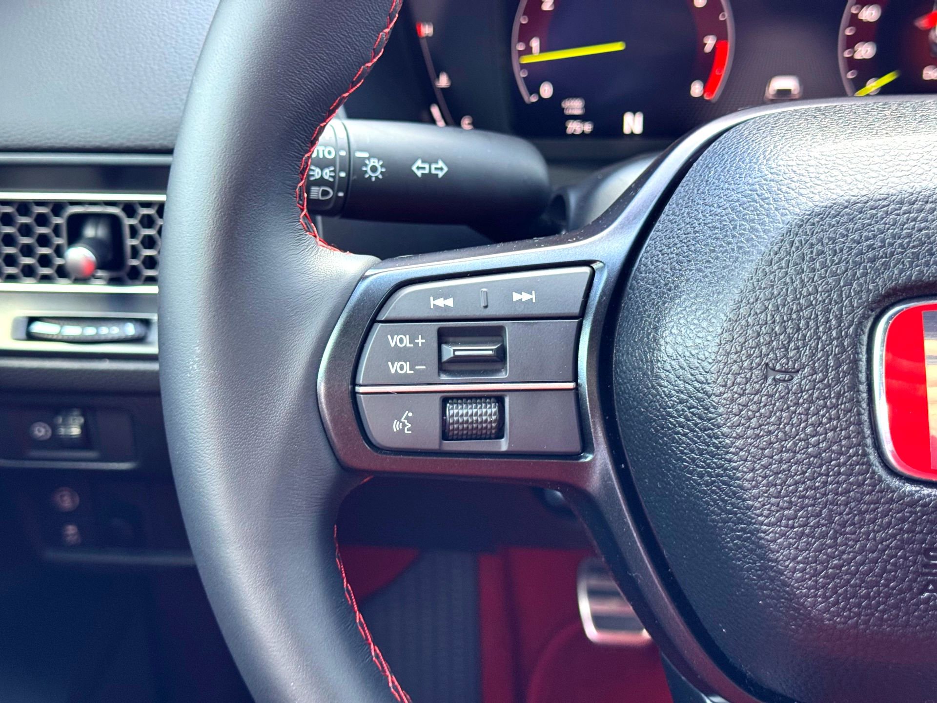 Used 2025 Honda Civic Type R image 31