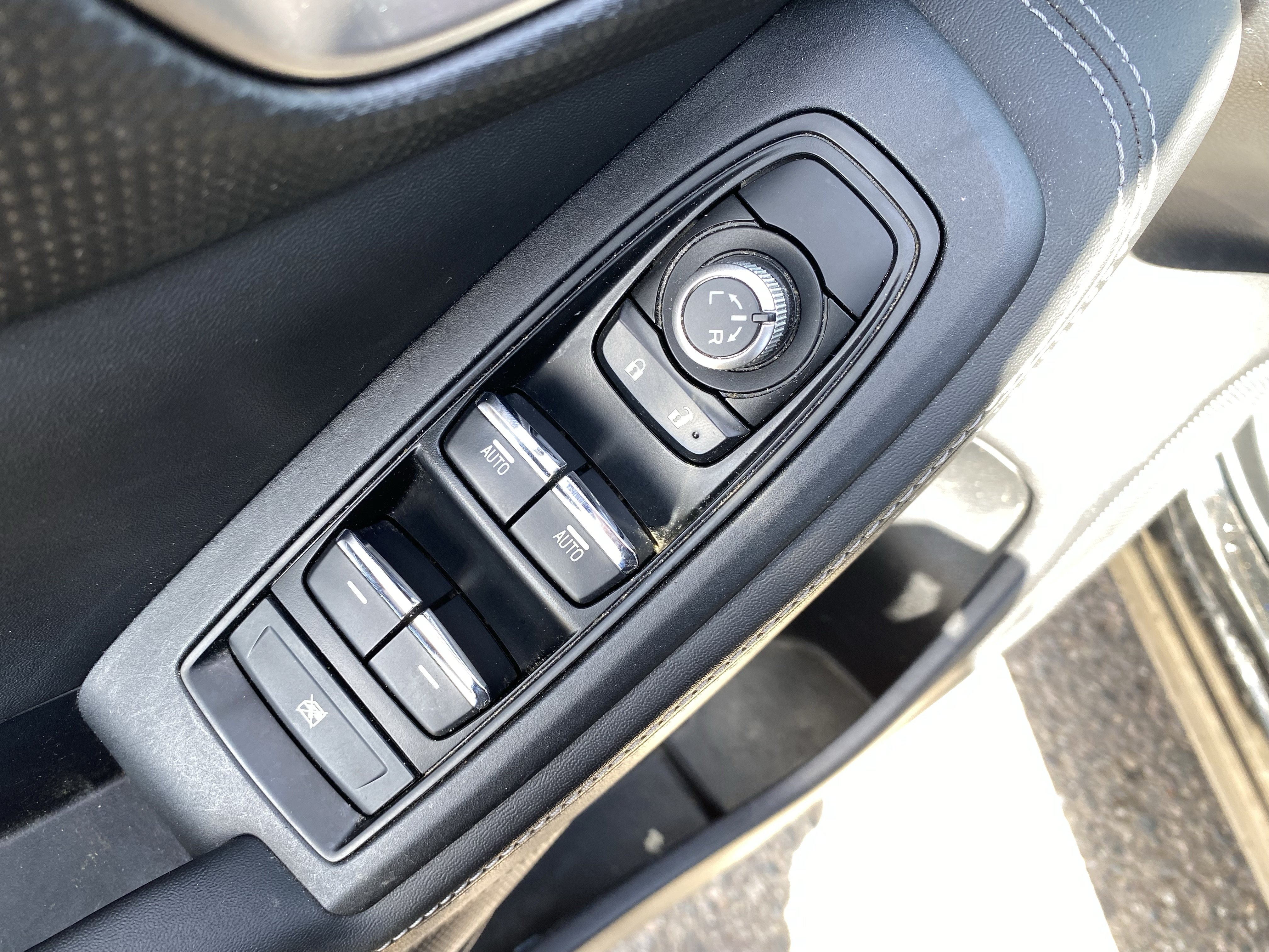 Used 2019 Subaru Forester Limited AWD/4WD image 19