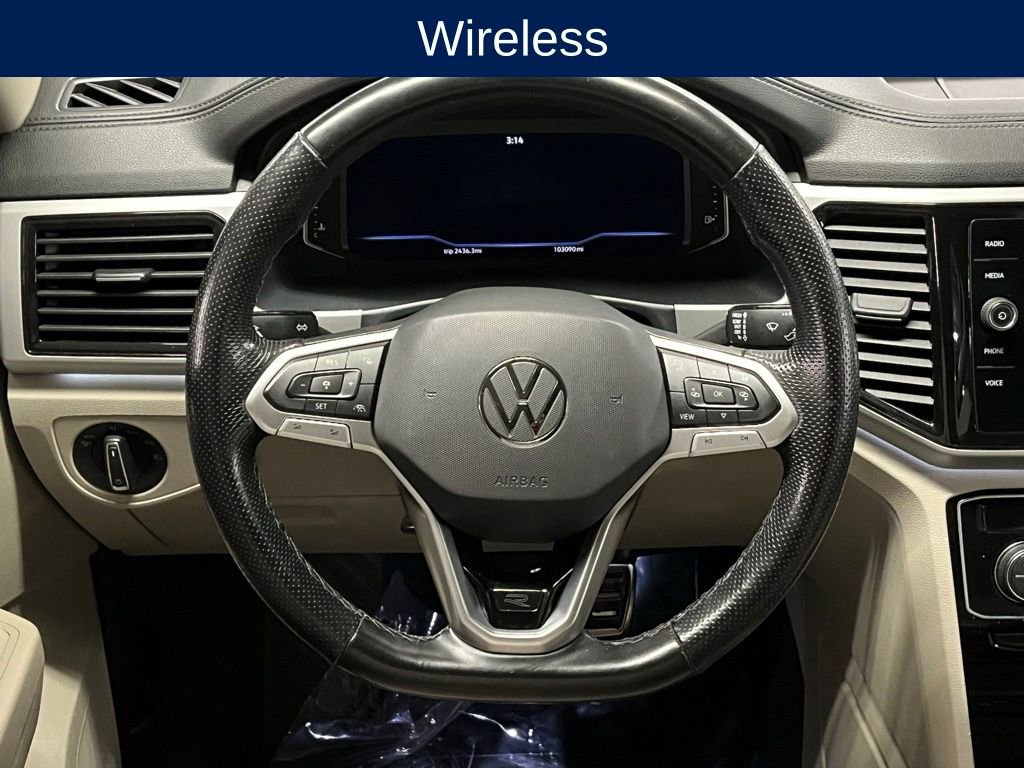 Used 2022 Volkswagen Atlas SEL R-Line AWD/4WD image 8