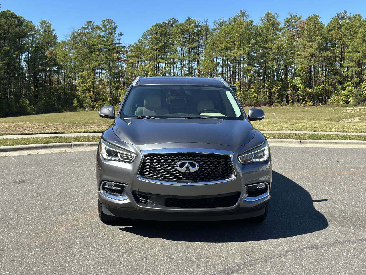 Used 2019 INFINITI QX60 Luxe w/ Essential Package image 5