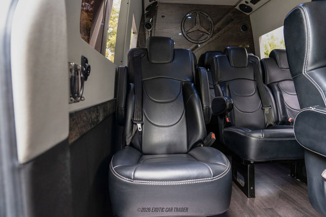 Used 2017 Mercedes-Benz Sprinter 3500 image 60