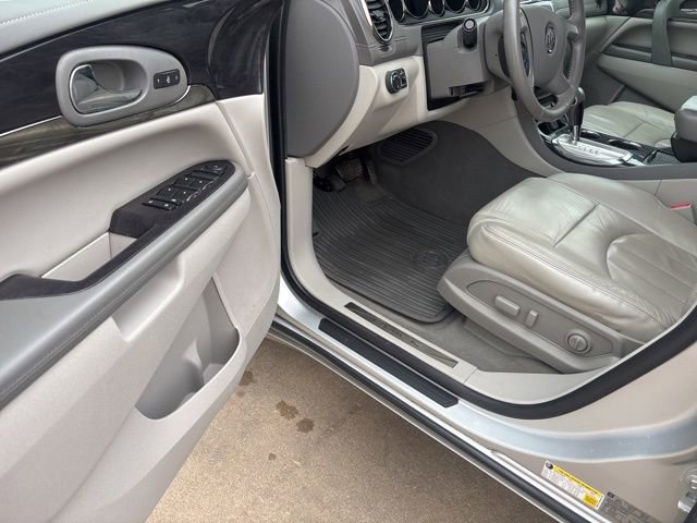 Used 2016 Buick Enclave Leather image 14
