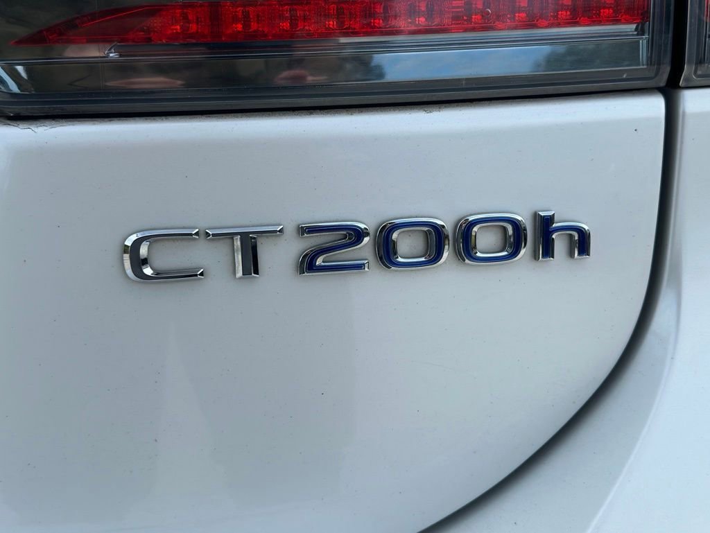 Used 2012 Lexus CT 200h Premium image 10