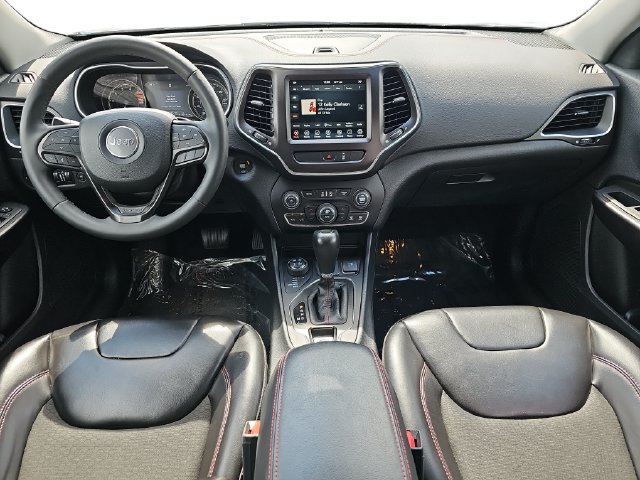Used 2022 Jeep Cherokee Trailhawk w/ Comfort/Convenience Group AWD/4WD image 9
