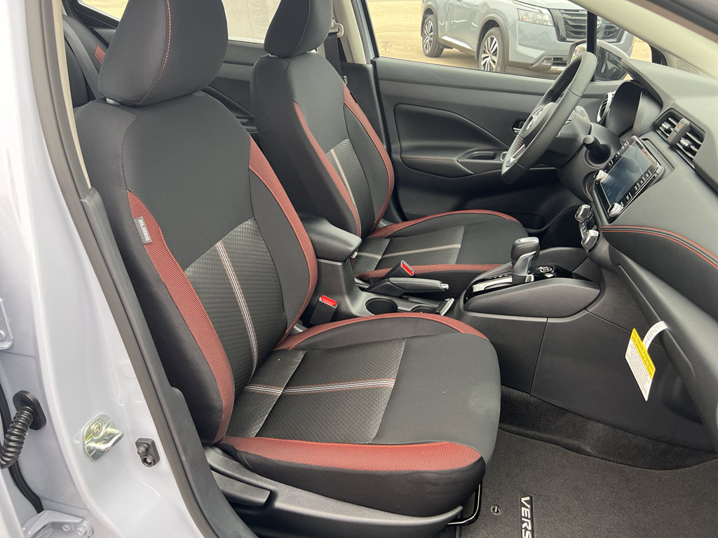 New 2025 Nissan Versa SR w/ Trunk Package image 17