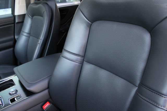 New 2026 Lincoln Aviator AWD image 6