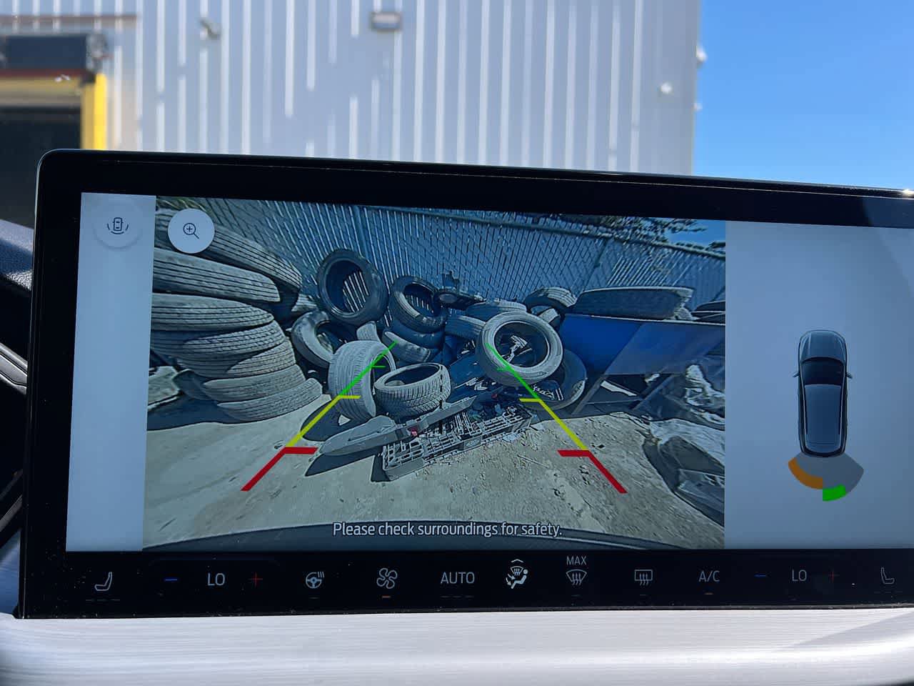 Used 2025 Ford Escape Platinum AWD/4WD image 17