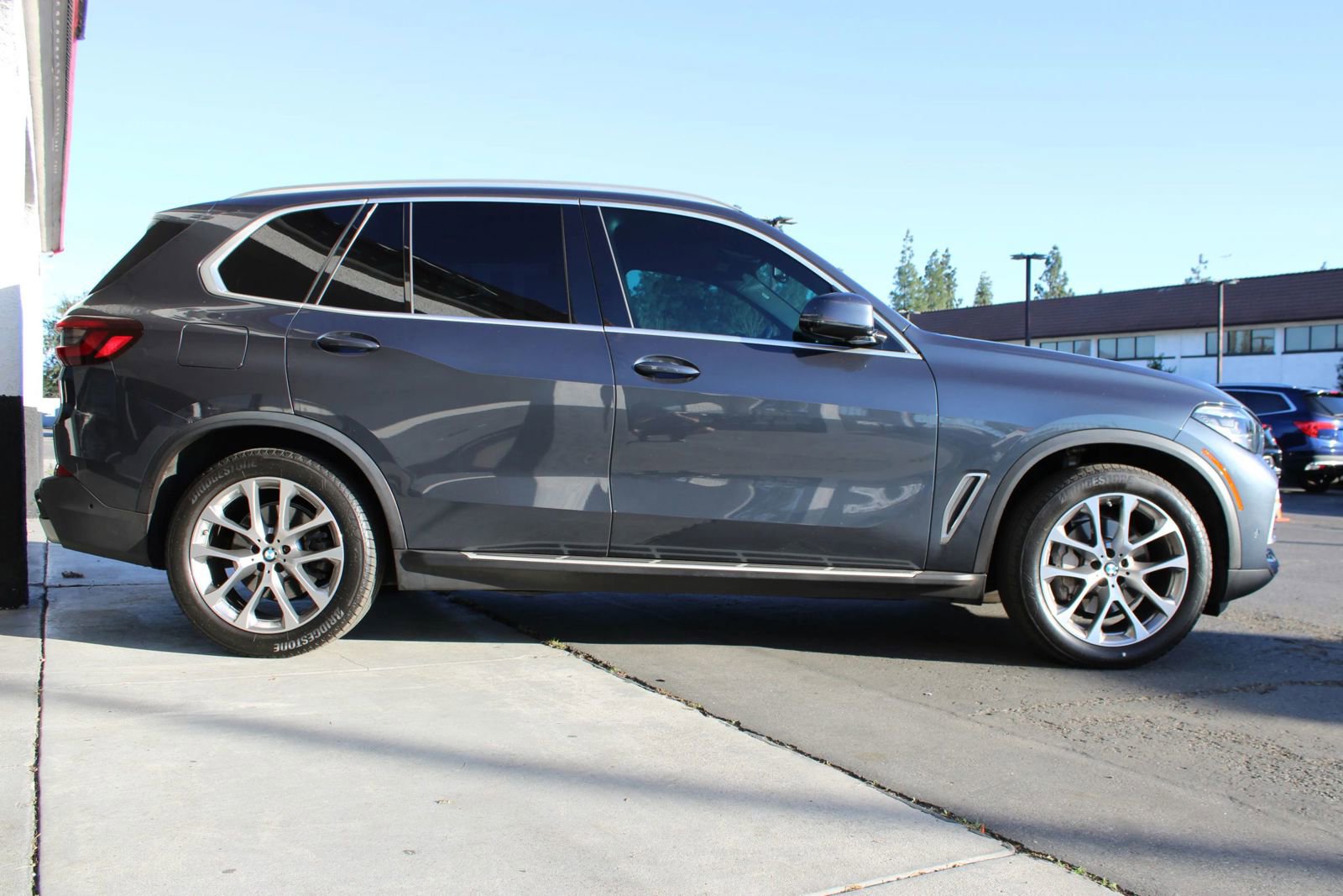Used 2022 BMW X5 sDrive40i w/ Premium Package image 9