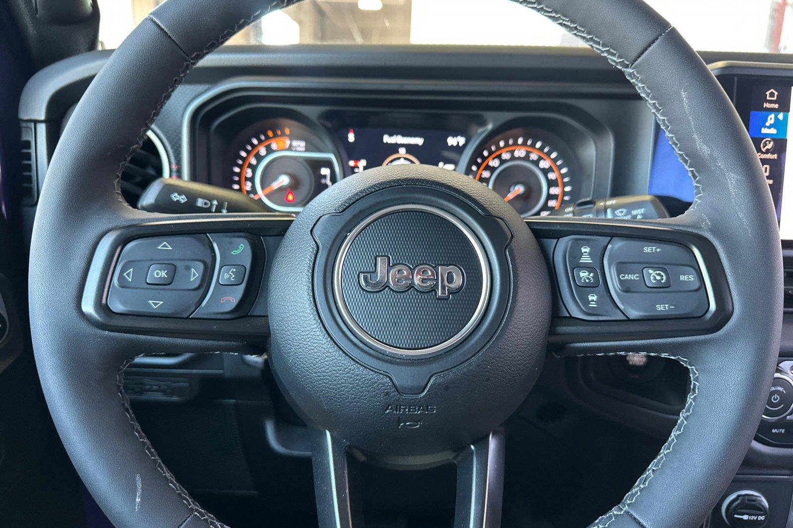 Certified 2026 Jeep Wrangler Unlimited Rubicon w/ Steel Bumper Group AWD/4WD image 22