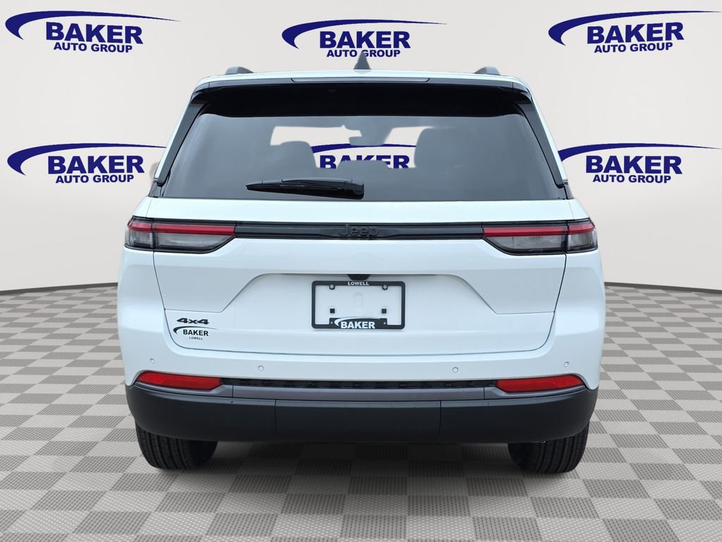 New 2026 Jeep Grand Cherokee Altitude image 4