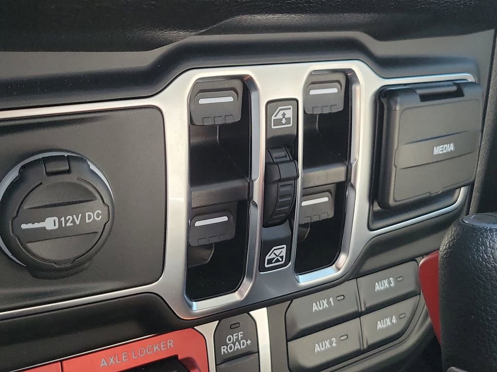 Used 2024 Jeep Wrangler Willys image 22